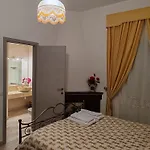 Zia Mia